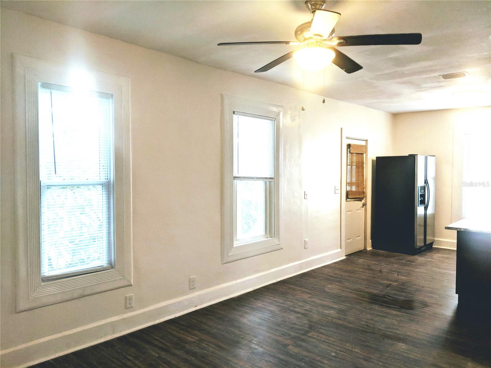 Image 13 of 46 For 2826 10th Street N Upper