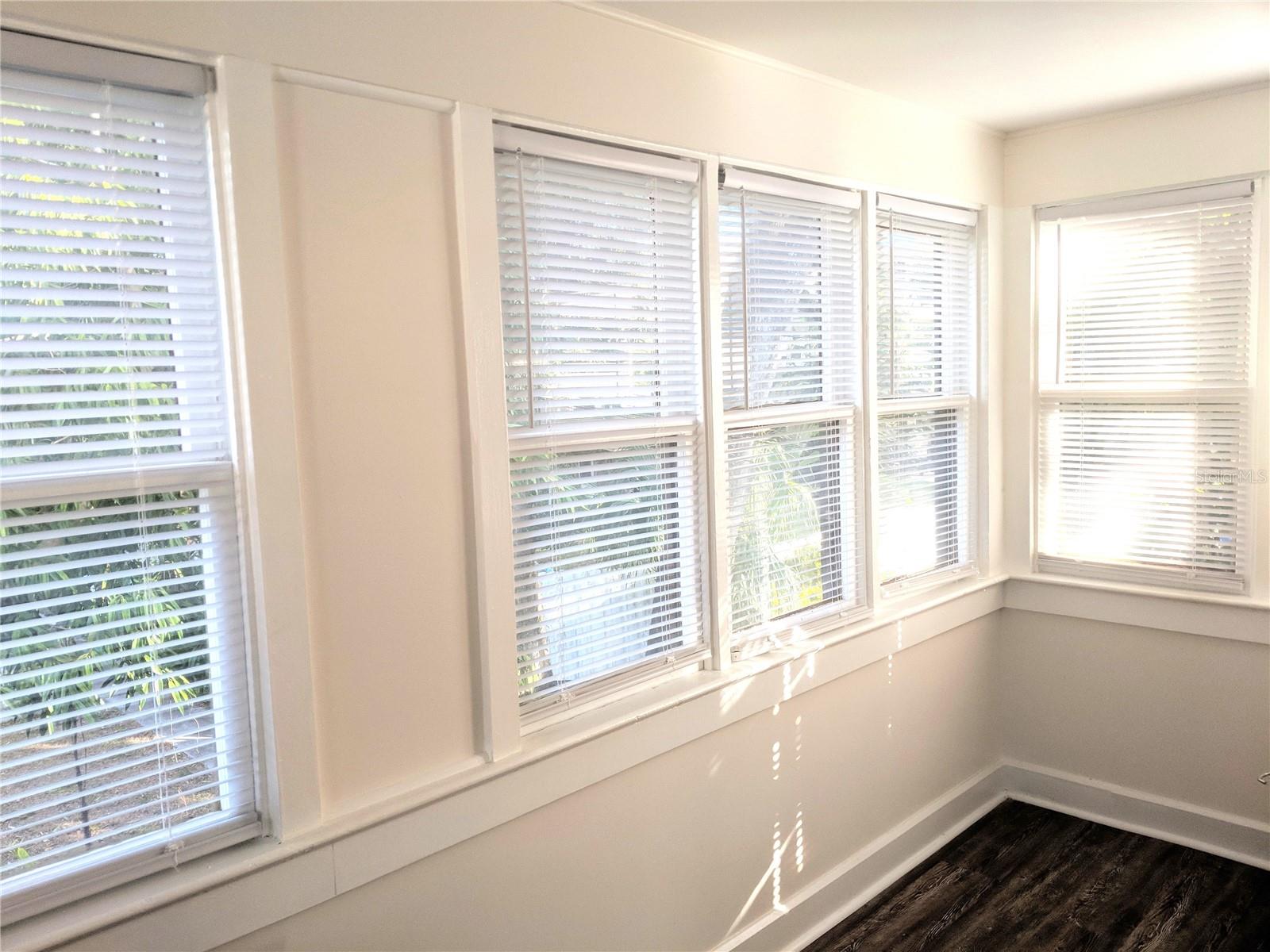 Image 14 of 46 For 2826 10th Street N Upper
