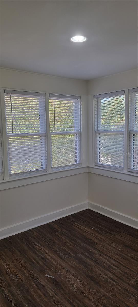 Image 15 of 46 For 2826 10th Street N Upper