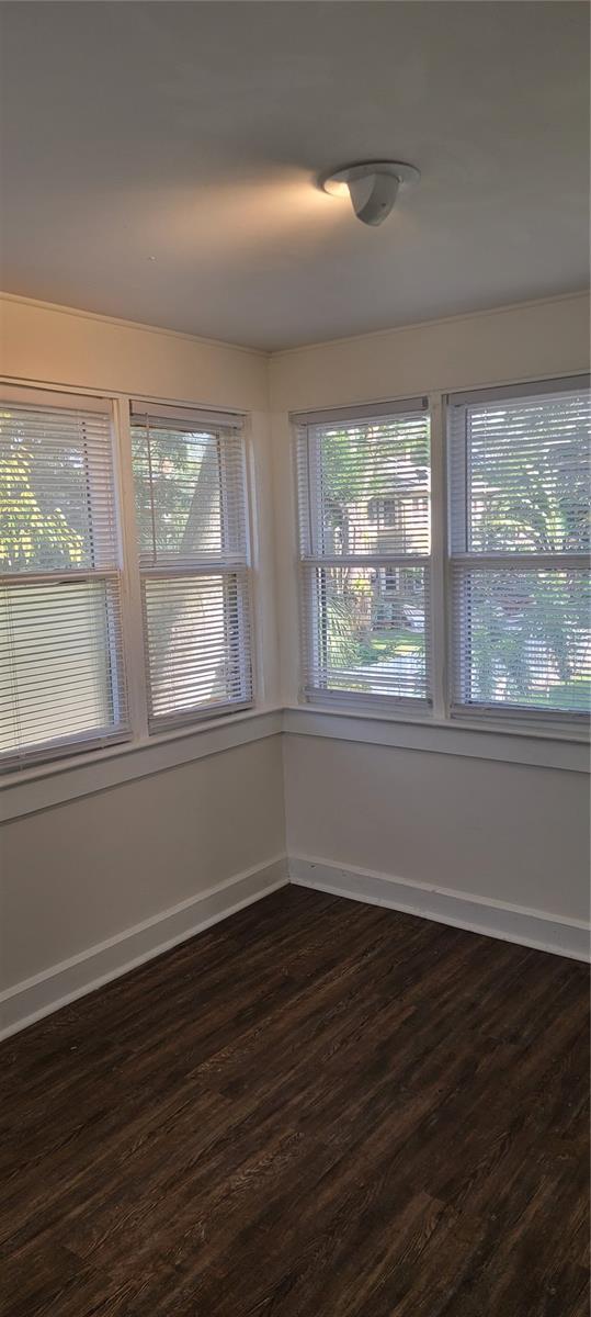 Image 16 of 46 For 2826 10th Street N Upper