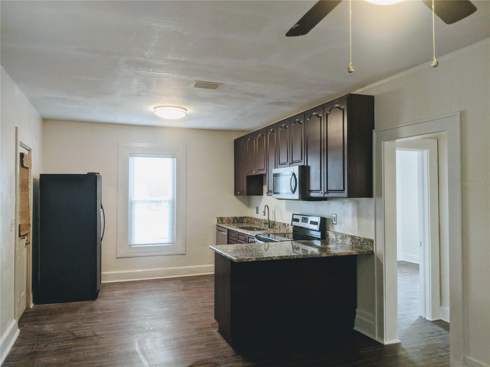 Image 9 of 46 For 2826 10th Street N Upper