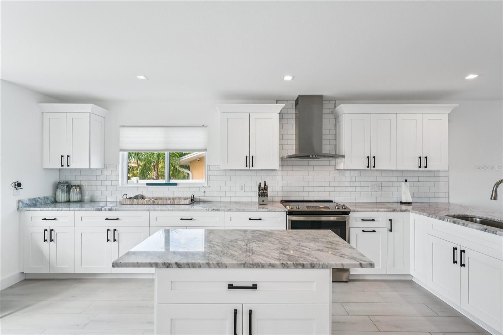 Image 17 of 75 For 311 22nd Street