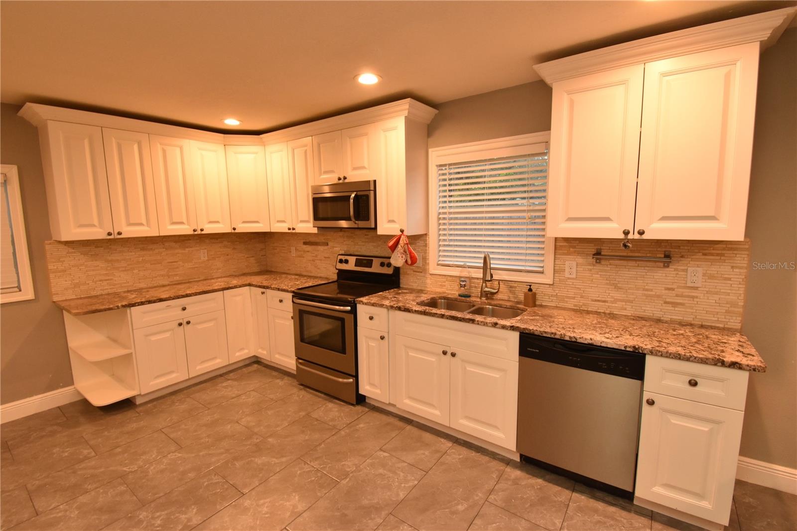 Image 9 of 31 For 13801 Cherry Creek Drive