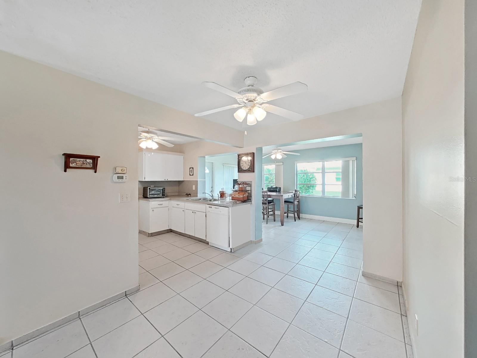 Listing photo id 25 for 3515 100th Terrace N