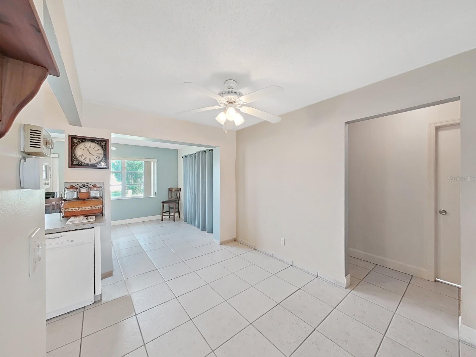 Listing photo id 26 for 3515 100th Terrace N