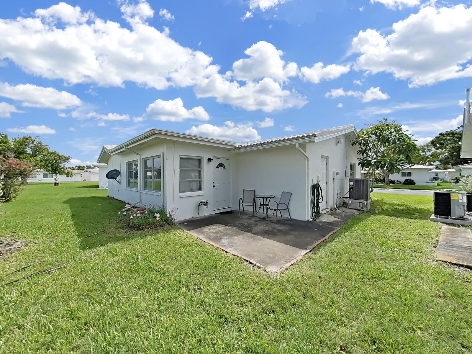 Listing photo id 28 for 3515 100th Terrace N