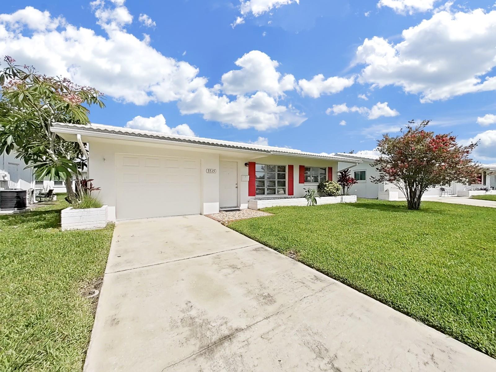 Listing photo id 34 for 3515 100th Terrace N