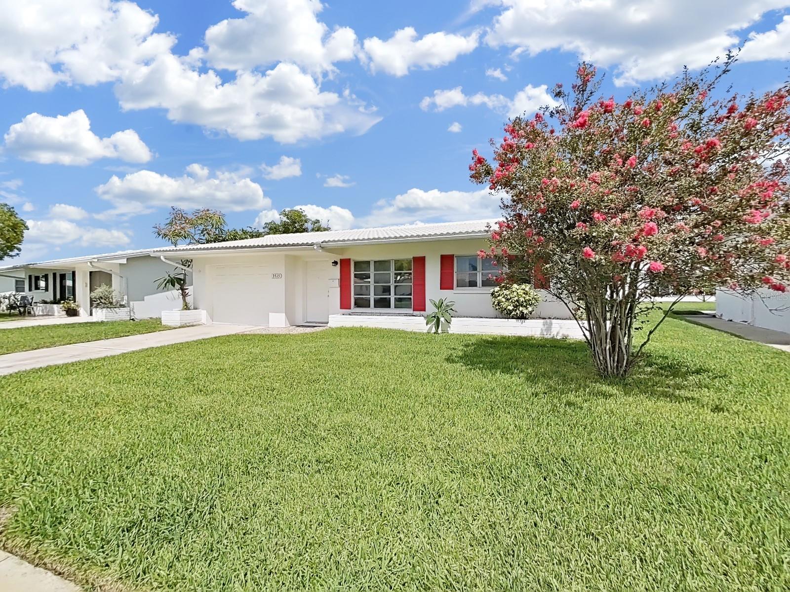 Listing photo id 36 for 3515 100th Terrace N