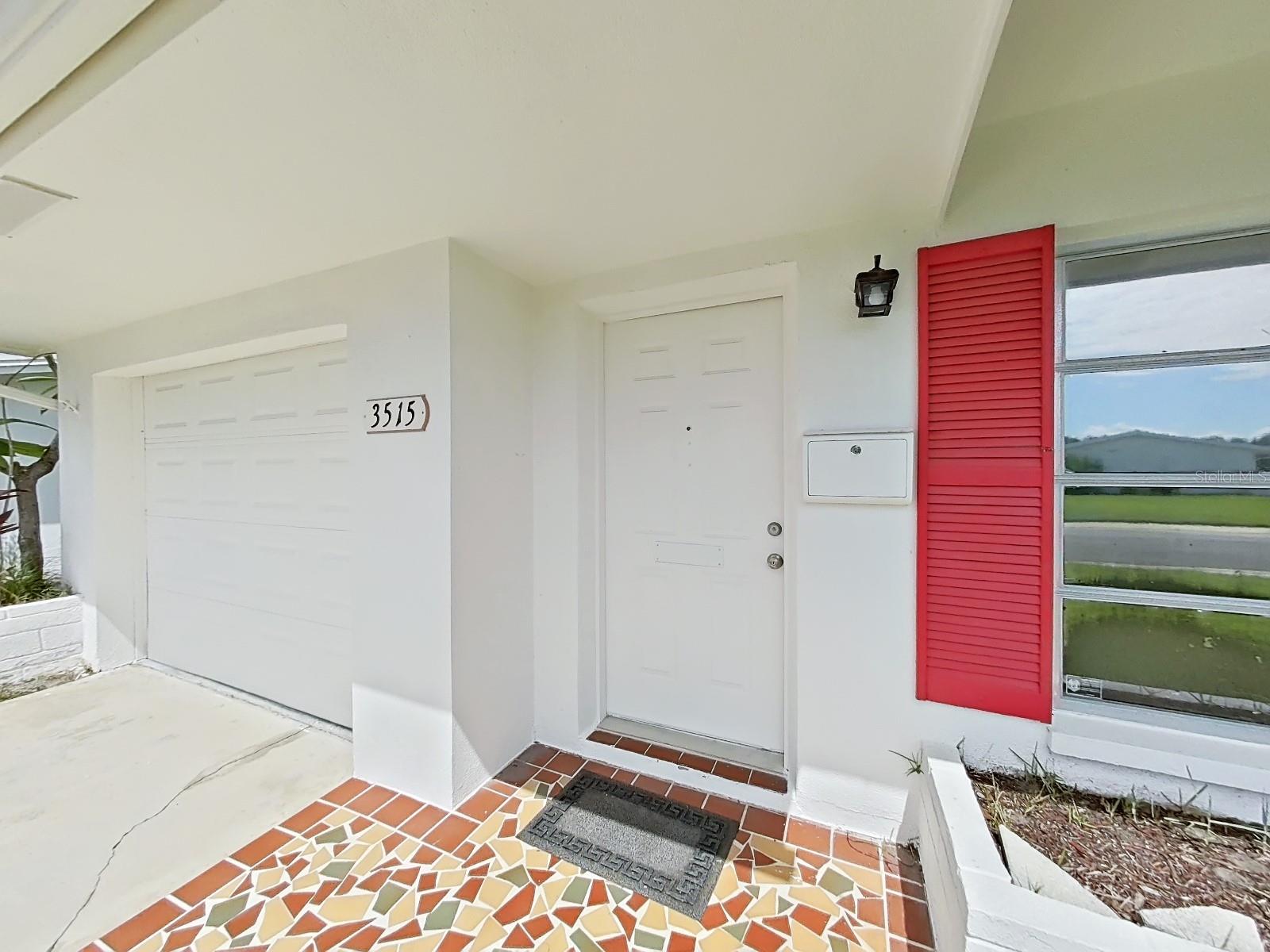 Listing photo id 2 for 3515 100th Terrace N