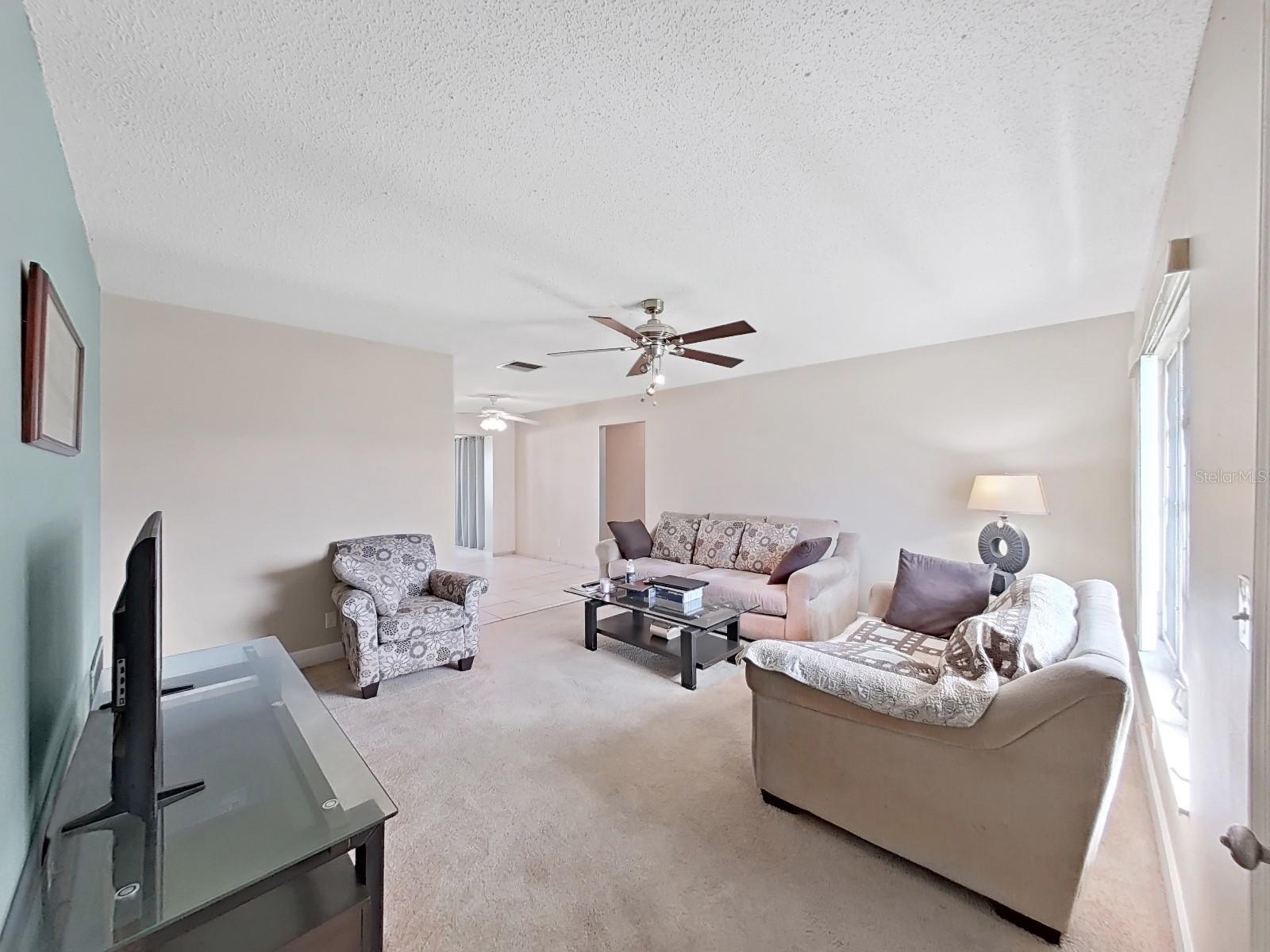 Listing photo id 3 for 3515 100th Terrace N