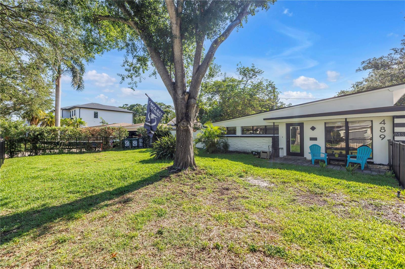 Image 3 of 44 For 489 Davis Boulevard