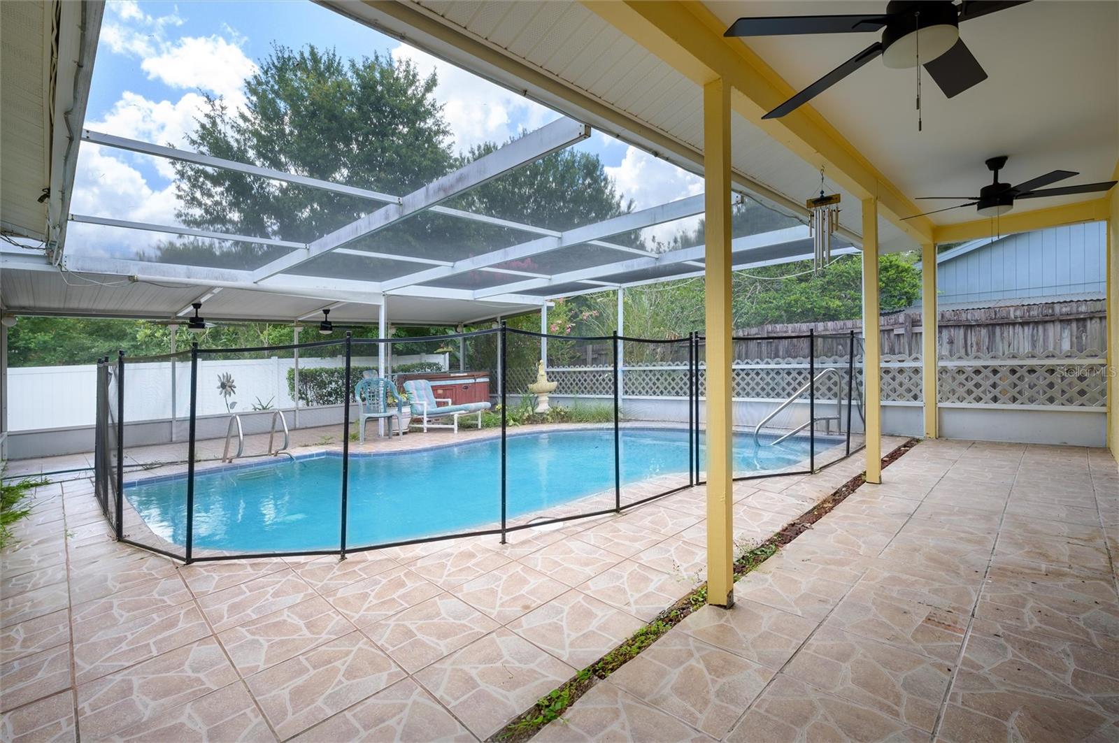 Image 27 of 31 For 17807 Fallowfield Drive