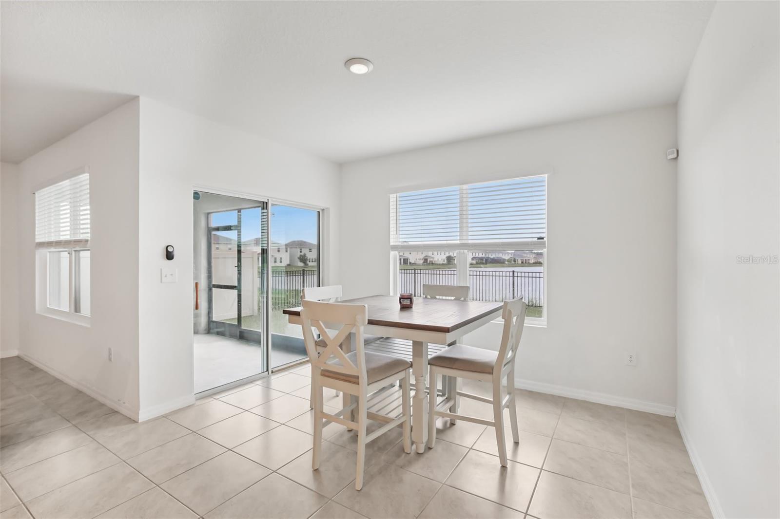 Image 8 of 41 For 15825 Mauvewood Avenue