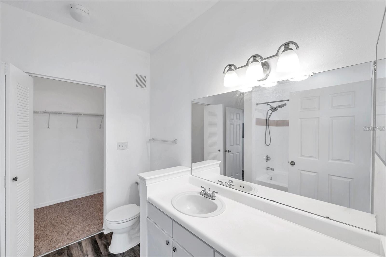 Image 23 of 49 For 9602 Lake Chase Island Way 9602