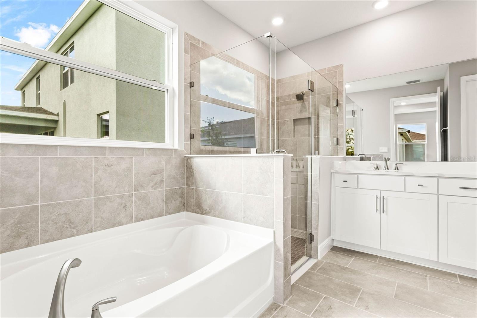 Image 20 of 29 For 23176 Pachino Way