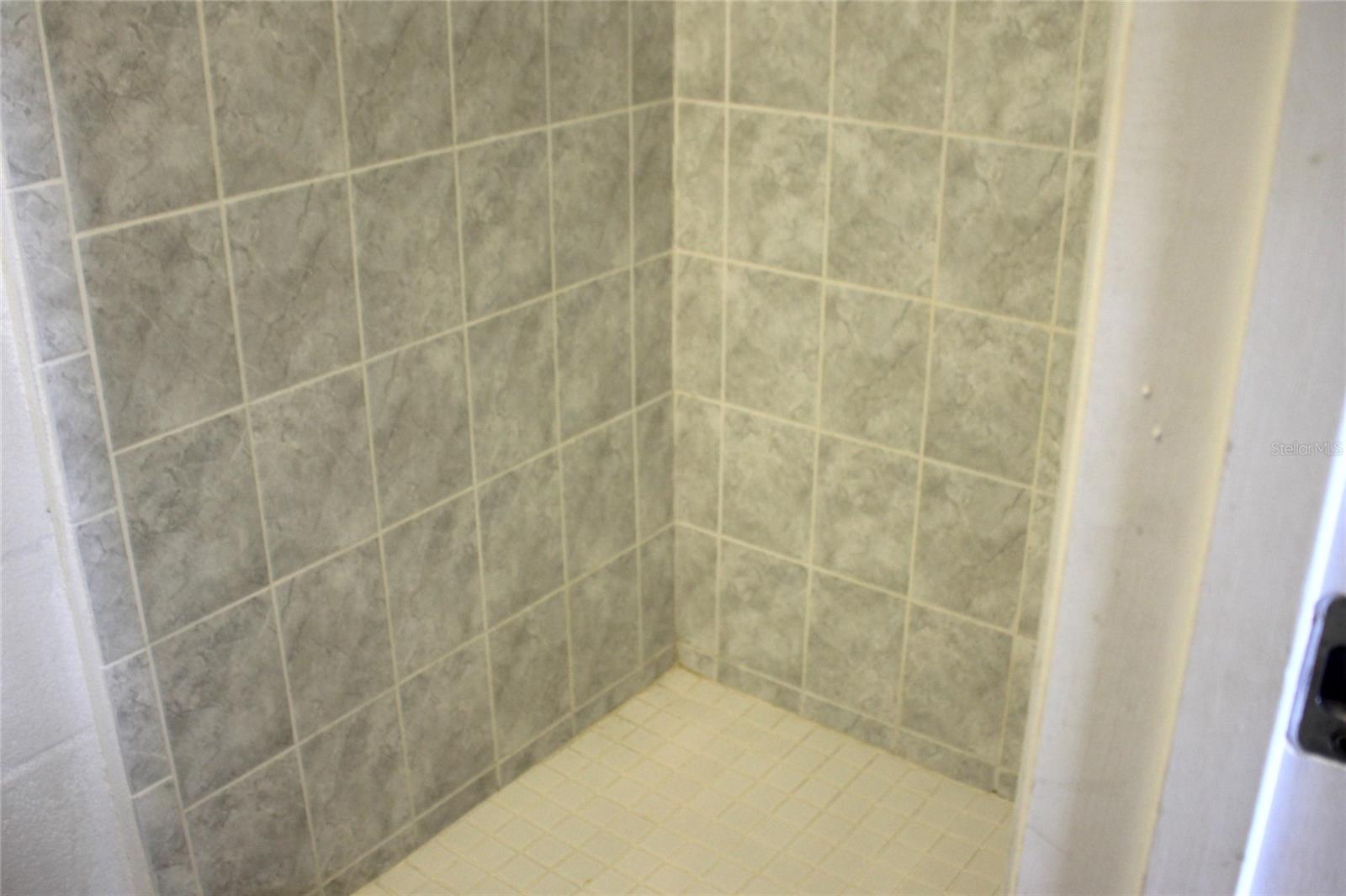 Image 18 of 25 For 10241 Regency Park Boulevard