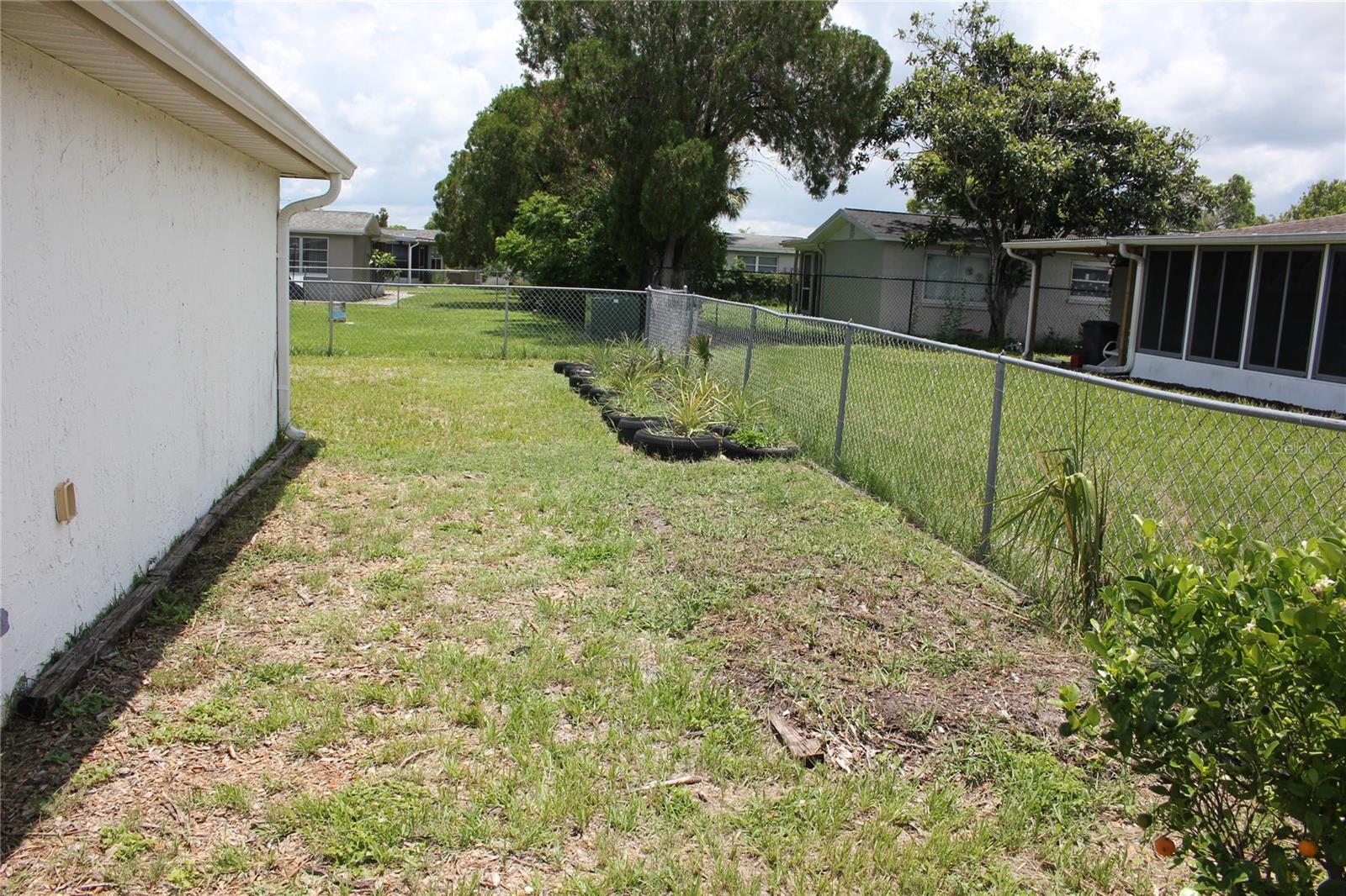 Image 22 of 25 For 10241 Regency Park Boulevard