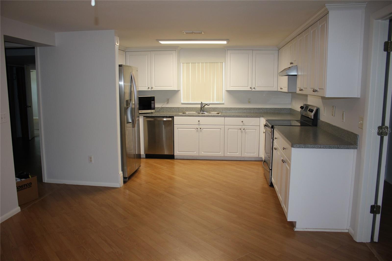 Image 3 of 25 For 10241 Regency Park Boulevard