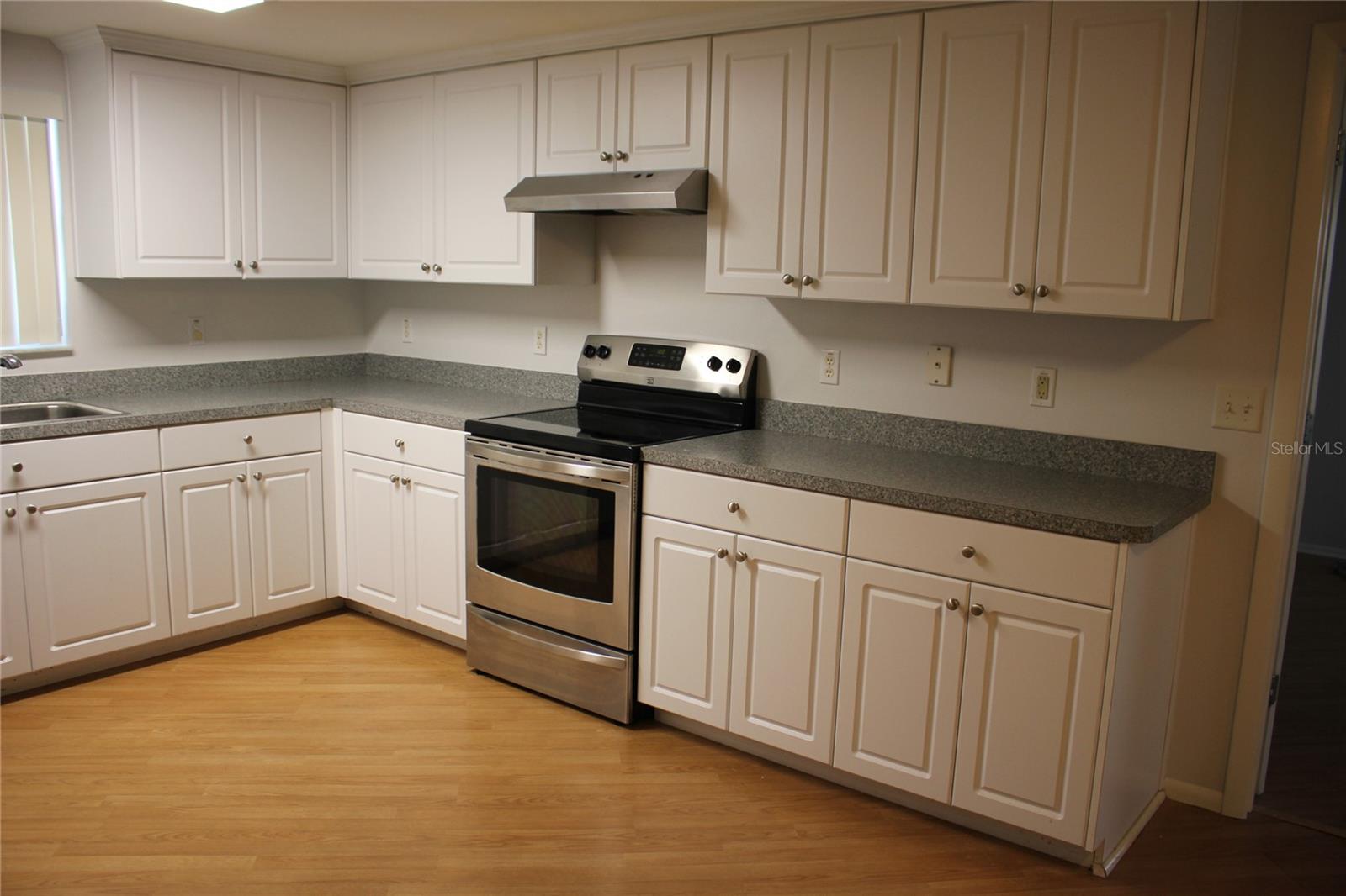 Image 5 of 25 For 10241 Regency Park Boulevard