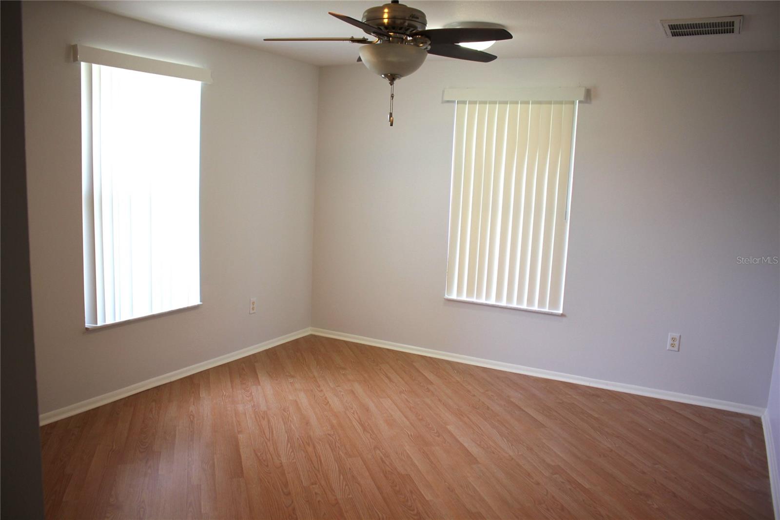 Image 7 of 25 For 10241 Regency Park Boulevard