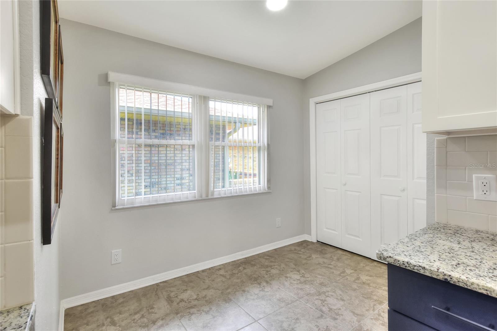 Image 17 of 81 For 663 Jamaica Circle