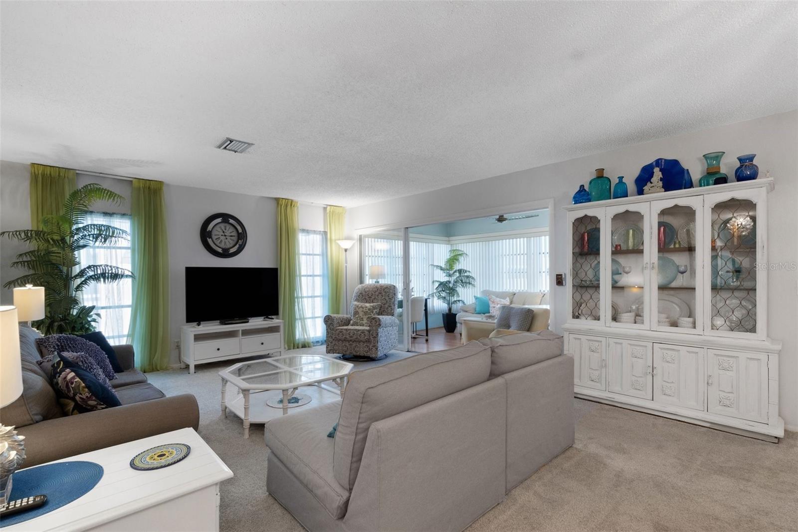 Image 12 of 35 For 221 Fernwood Circle 221