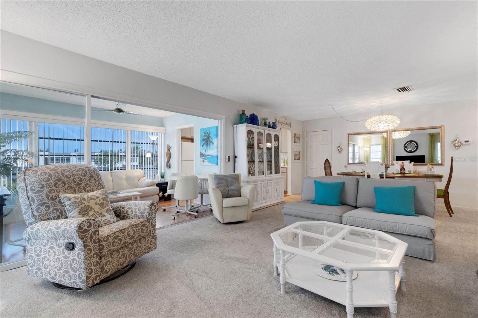 Image 13 of 35 For 221 Fernwood Circle 221