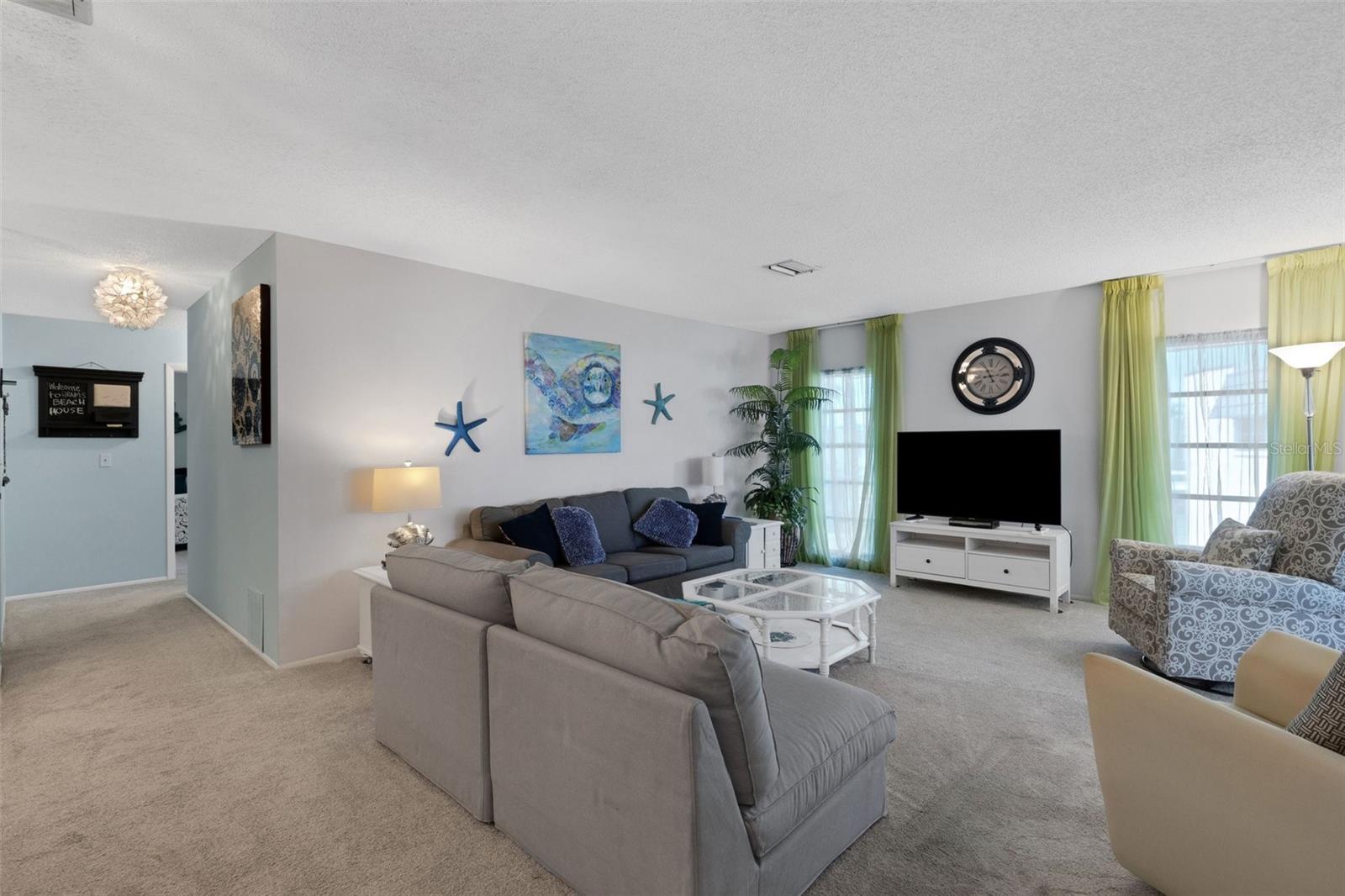 Image 18 of 35 For 221 Fernwood Circle 221