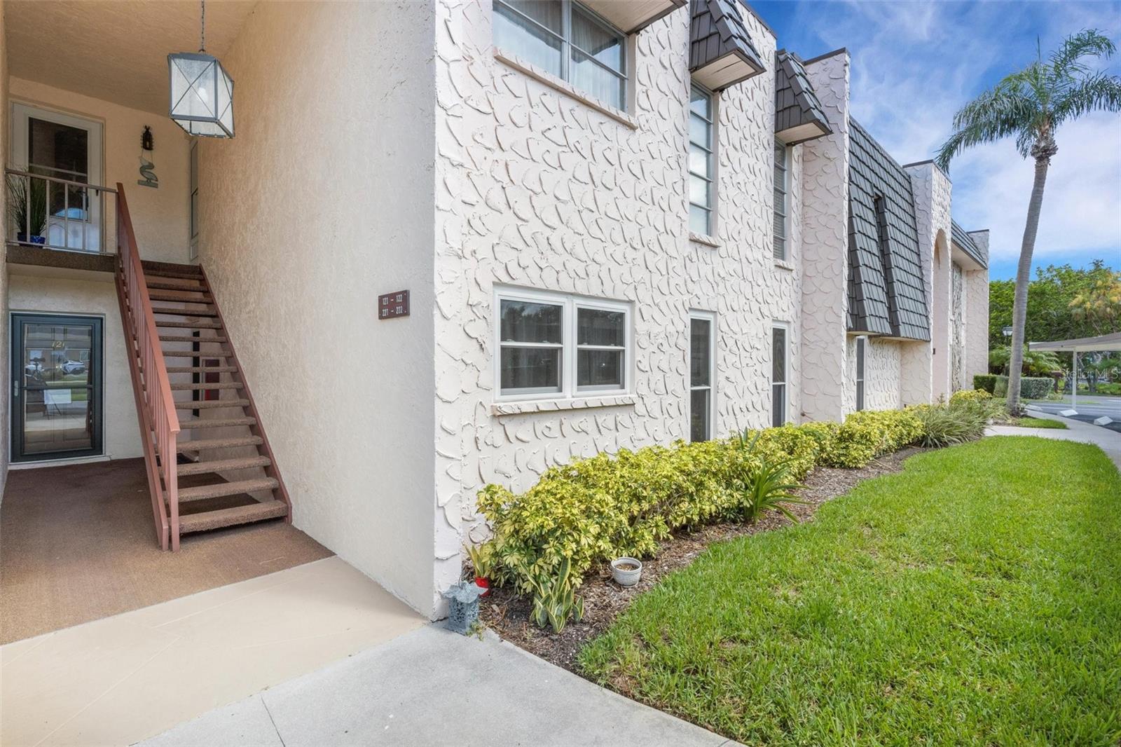 Image 6 of 35 For 221 Fernwood Circle 221