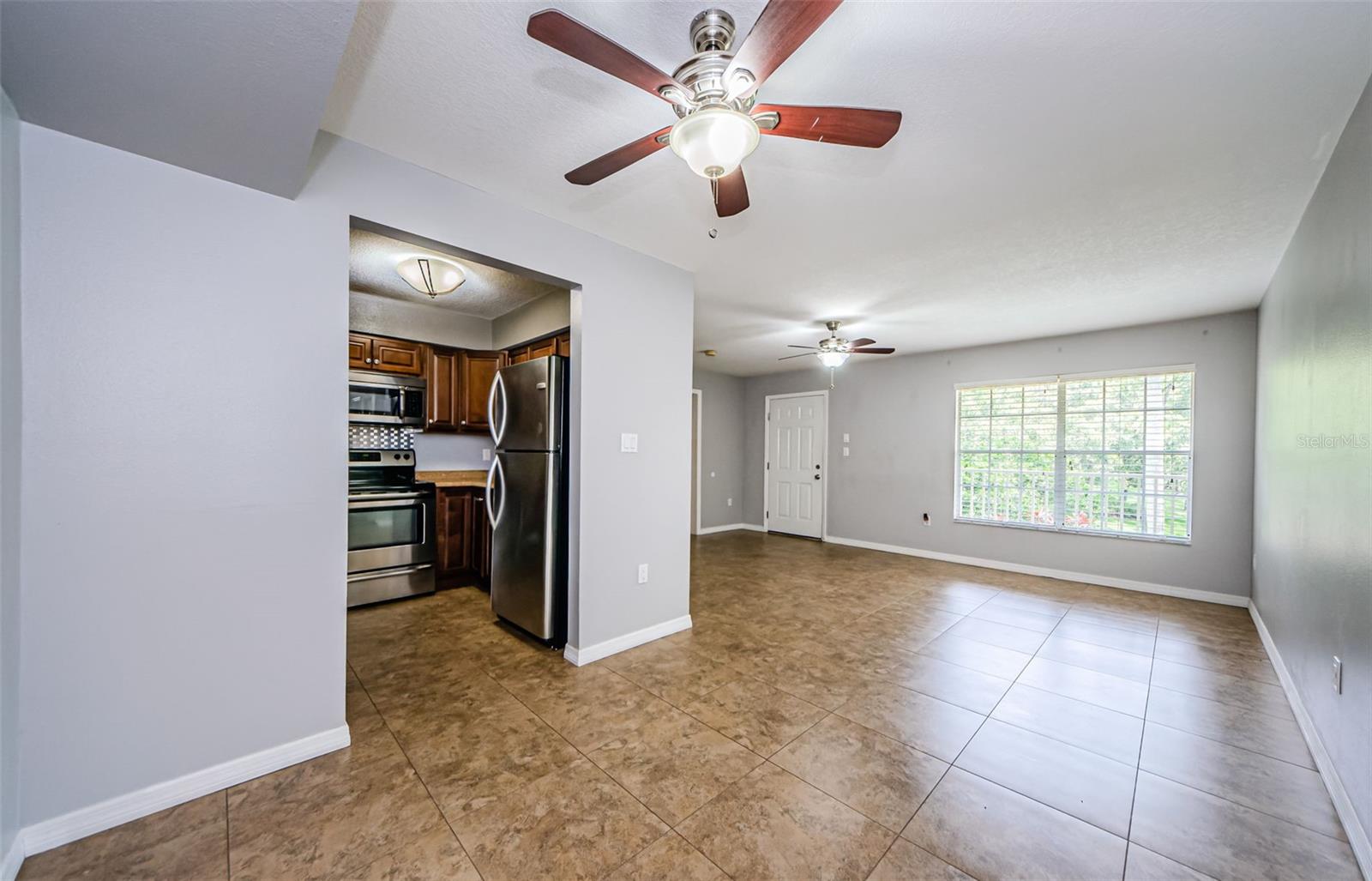 Image 13 of 68 For 2690 Coral Landings Boulevard 122
