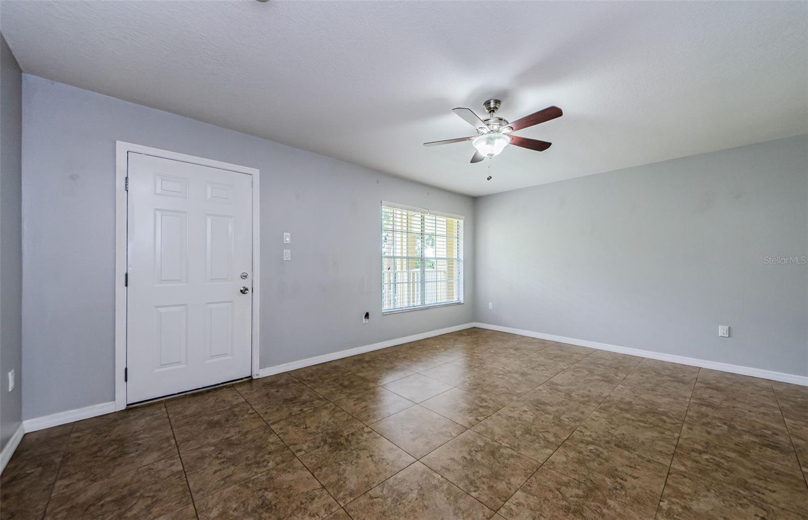 Image 8 of 68 For 2690 Coral Landings Boulevard 122