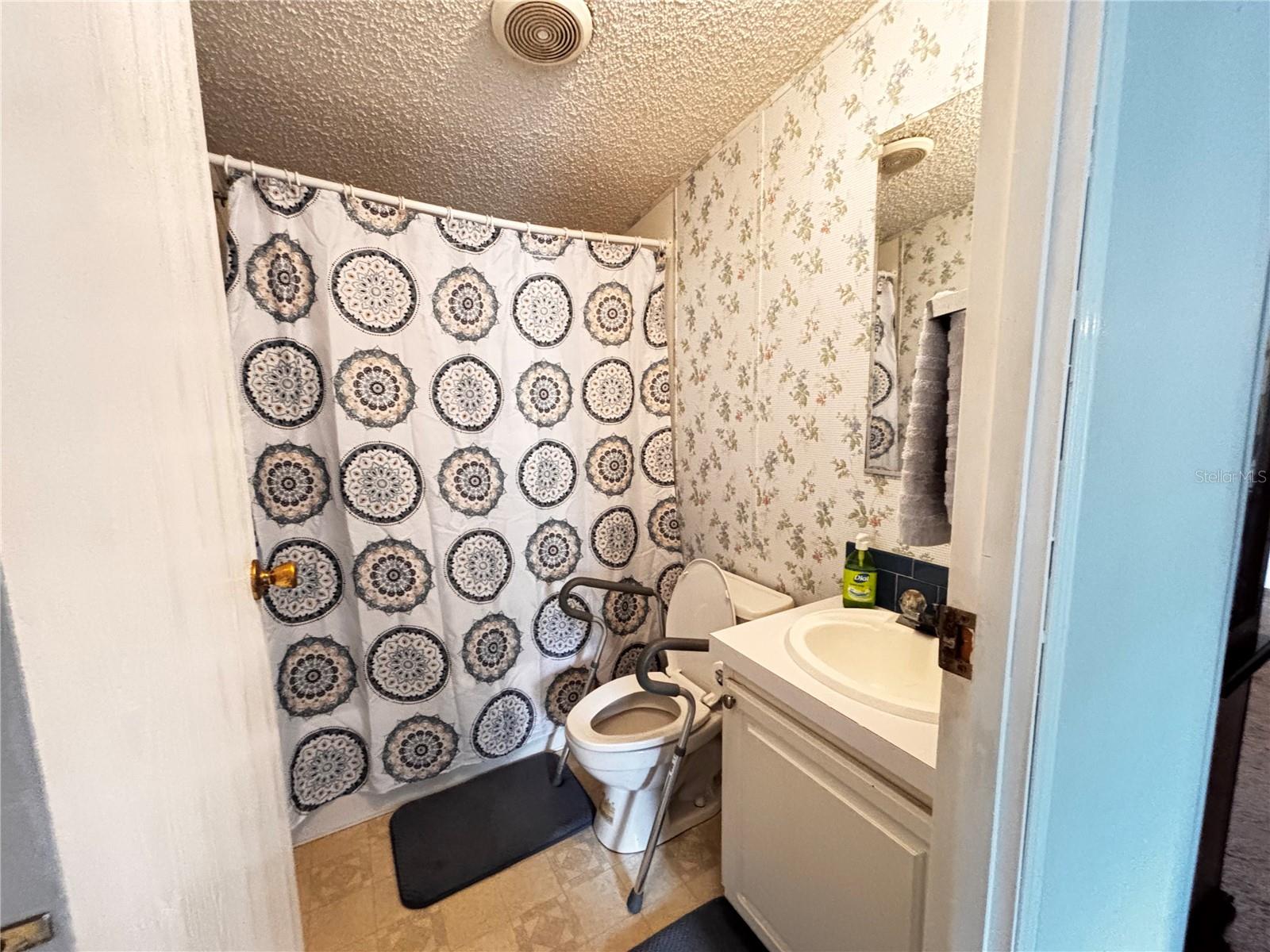 Image 16 of 21 For 4904 Garden Street