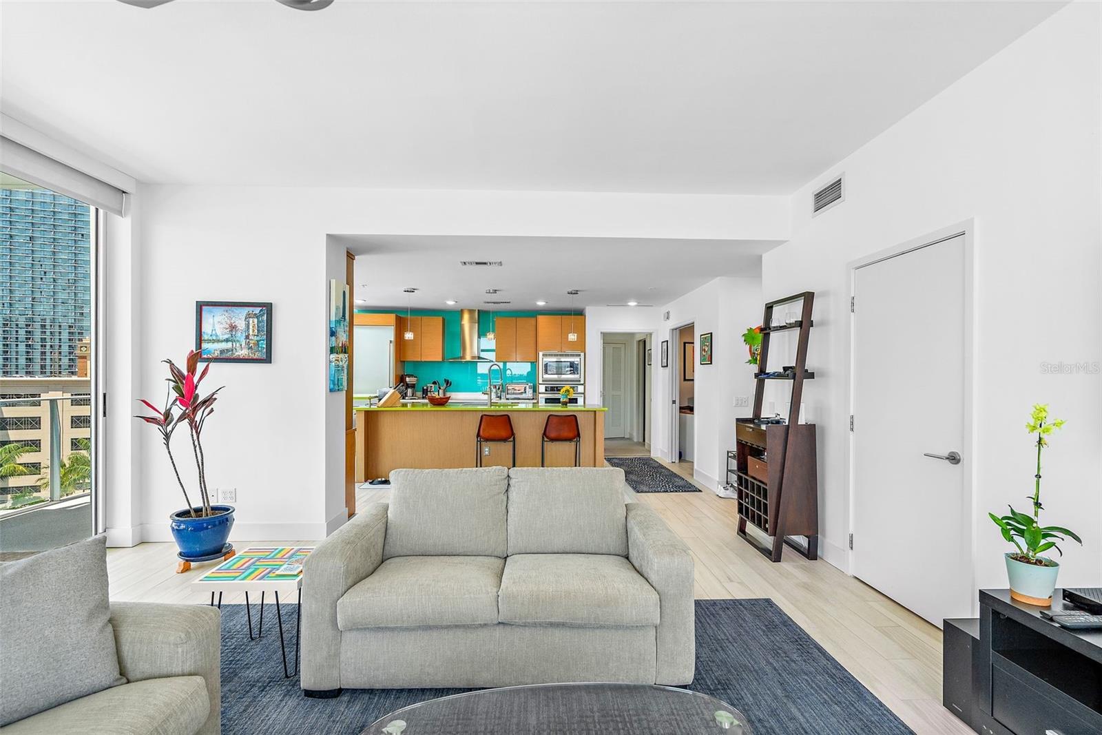 Image 5 of 28 For 175 1st Street S 1003