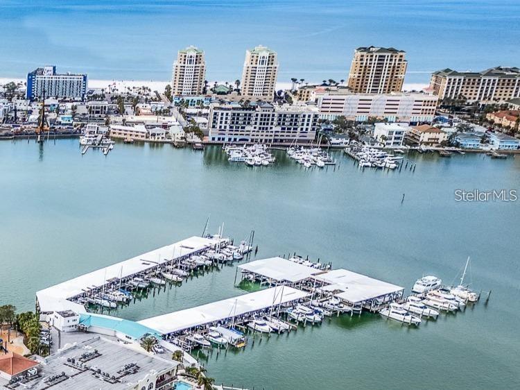 Listing photo id 9 for 200 Windward Passage 66