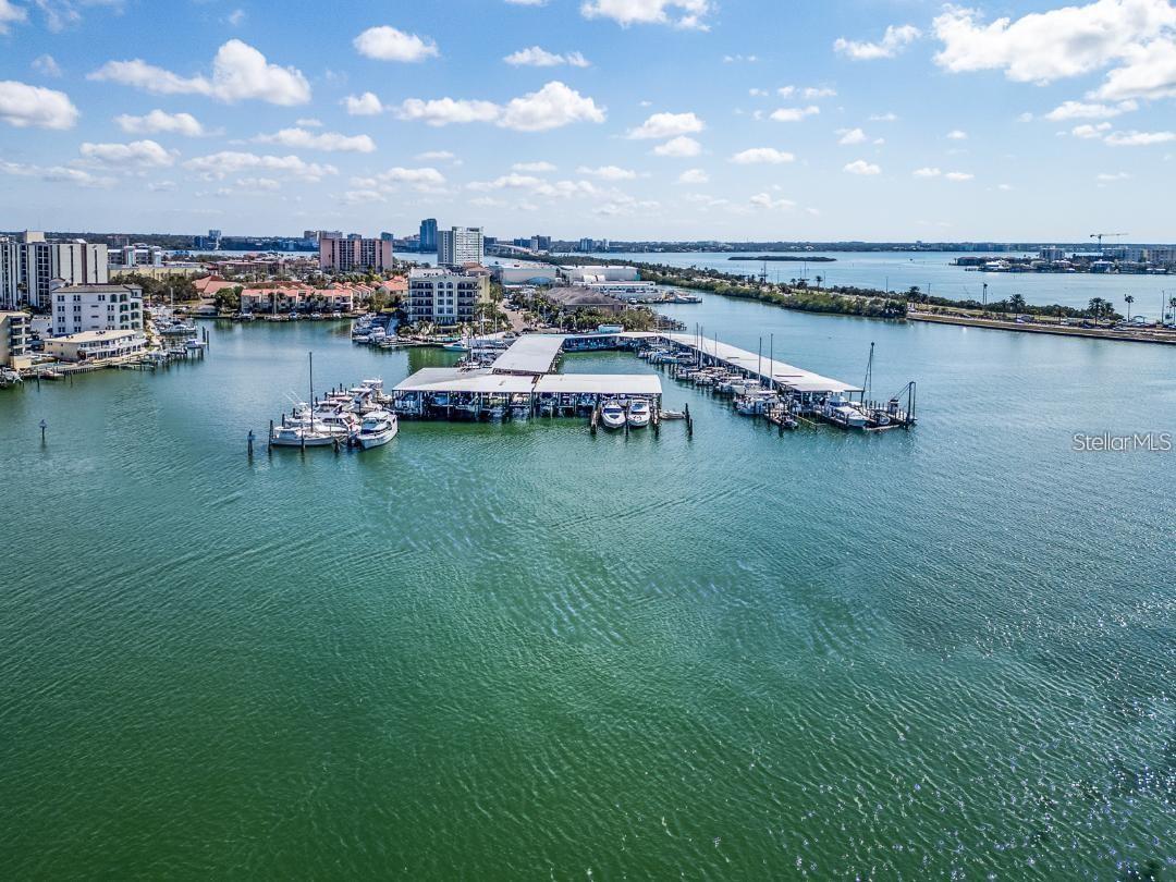 Listing photo id 11 for 200 Windward Passage 66