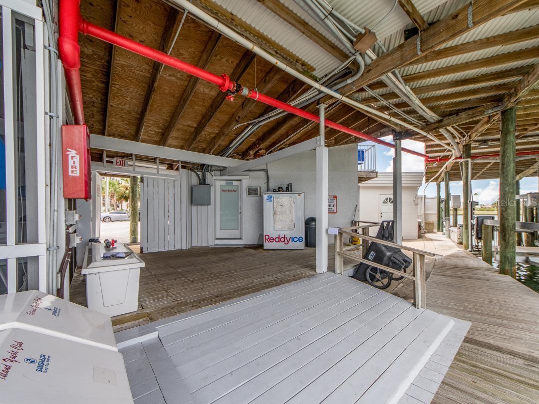 Listing photo id 0 for 200 Windward Passage 66