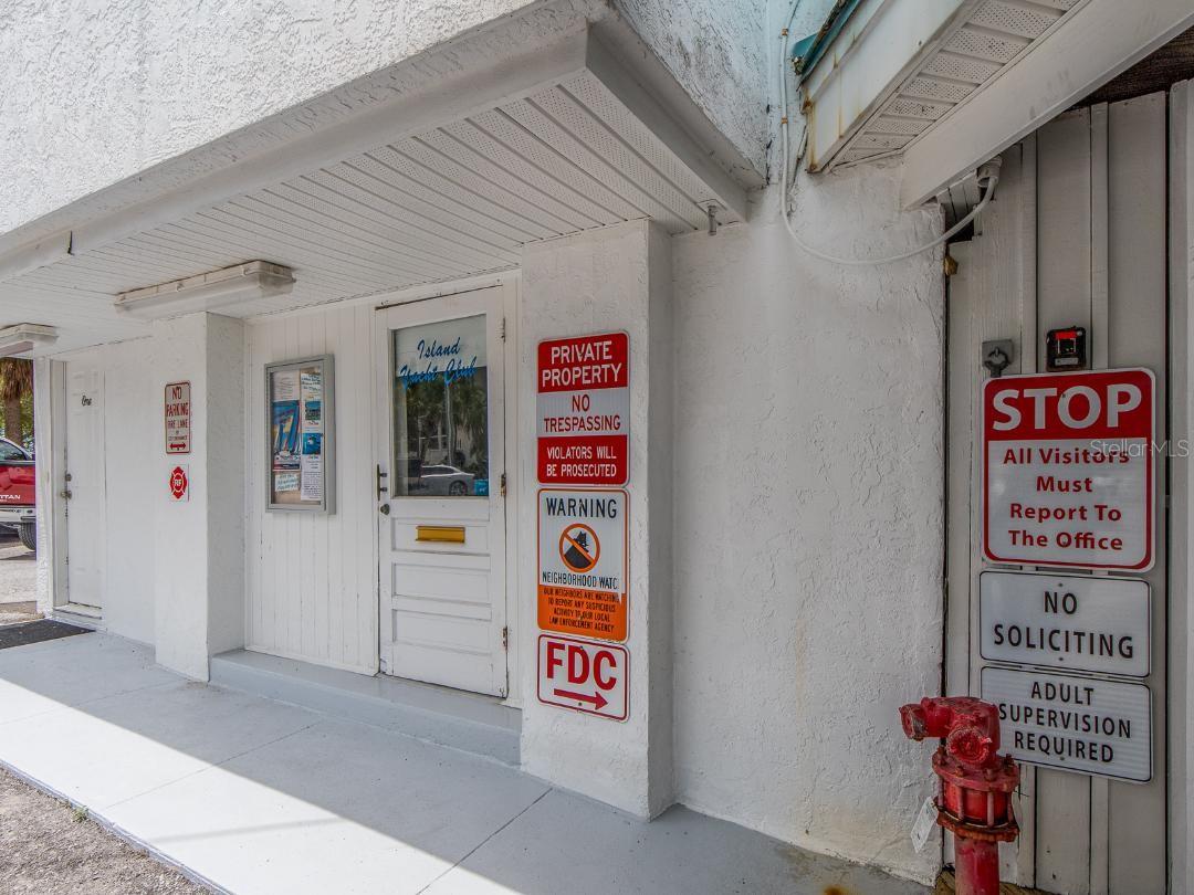 Listing photo id 2 for 200 Windward Passage 66