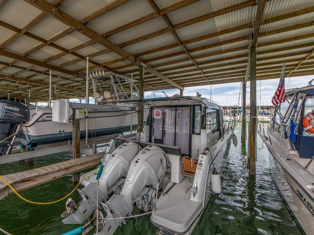 Listing photo id 6 for 200 Windward Passage 66