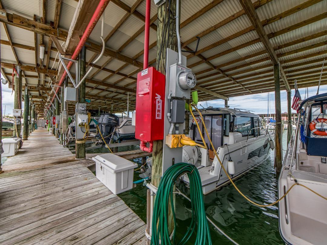 Listing photo id 7 for 200 Windward Passage 66