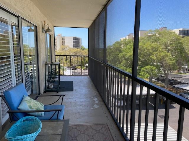 Image 34 of 51 For 2700 Cove Cay Drive 1-4a
