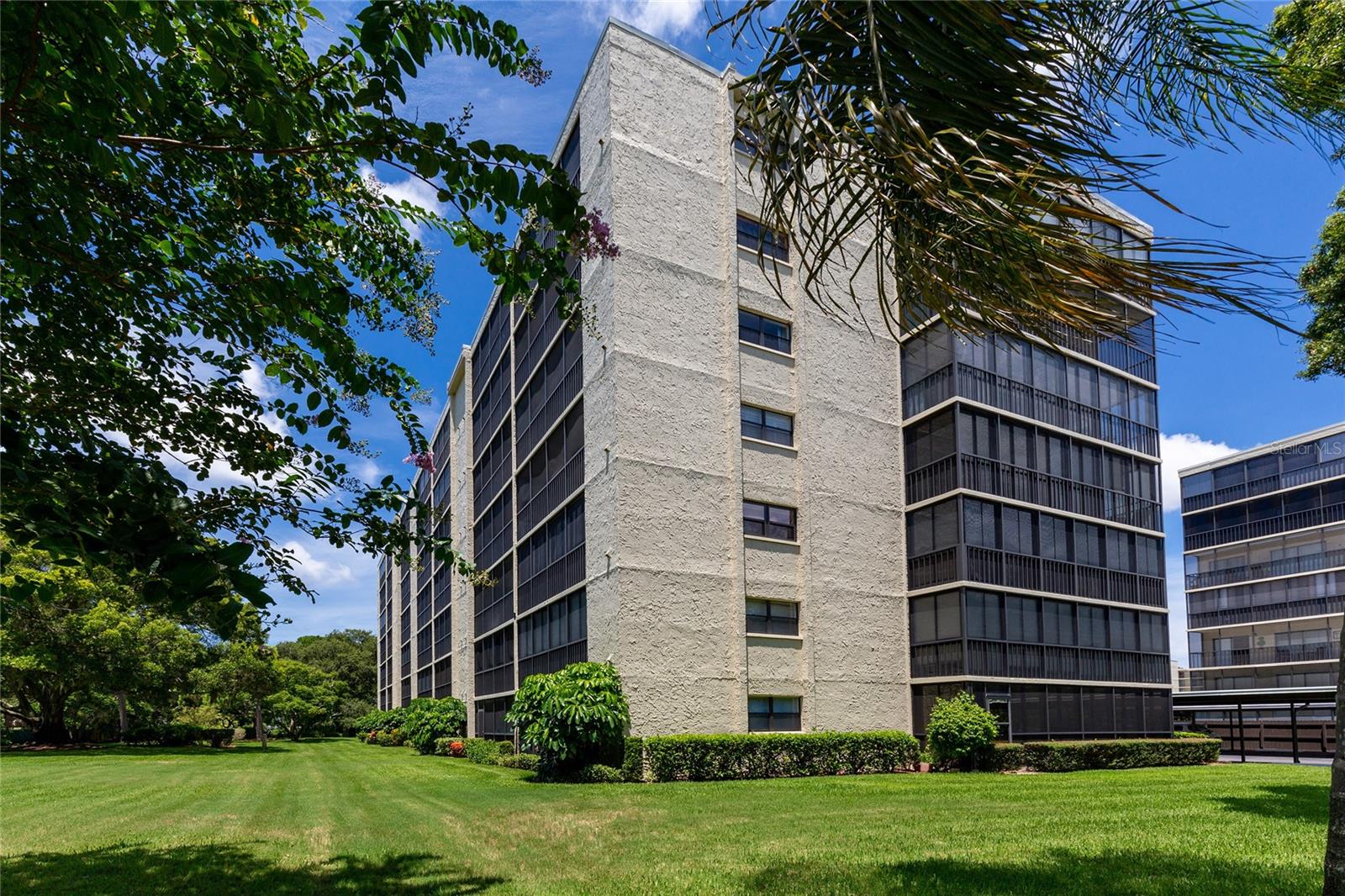 Image 36 of 51 For 2700 Cove Cay Drive 1-4a