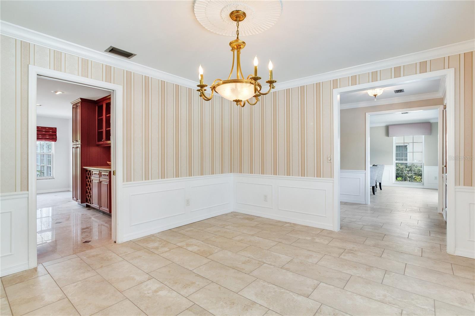 Image 16 of 84 For 4901 Estrella Street