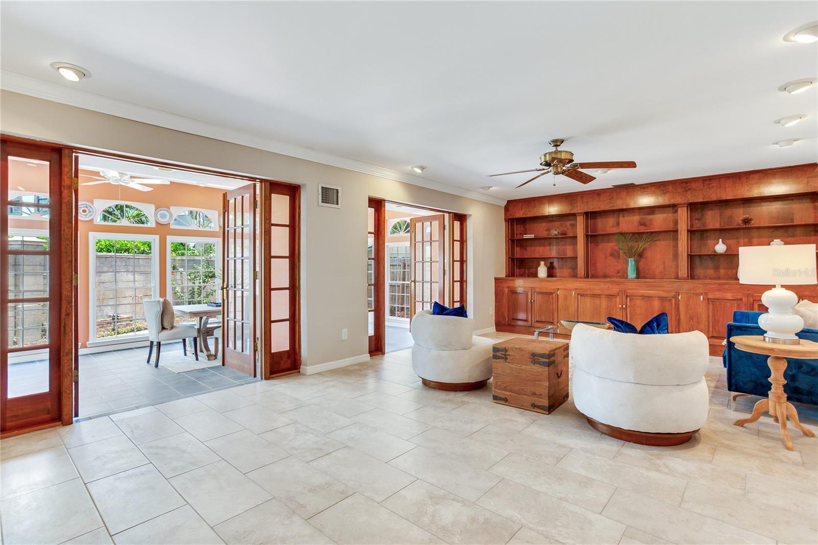 Image 19 of 84 For 4901 Estrella Street