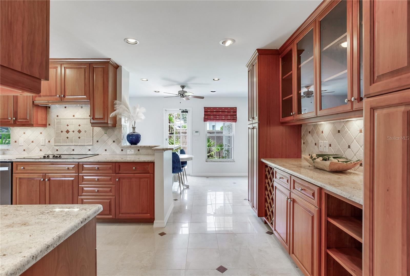 Image 41 of 84 For 4901 Estrella Street
