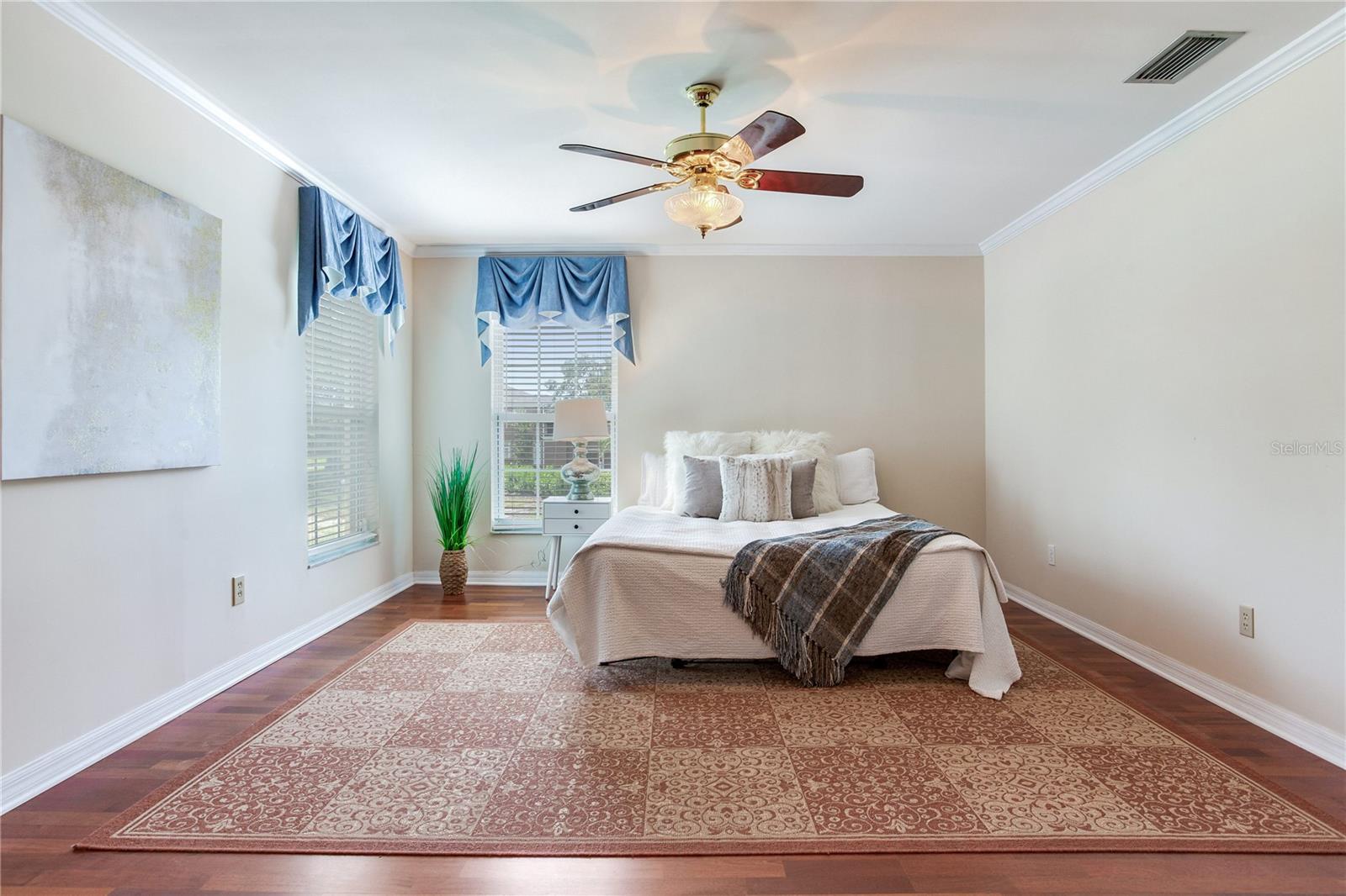 Image 45 of 84 For 4901 Estrella Street