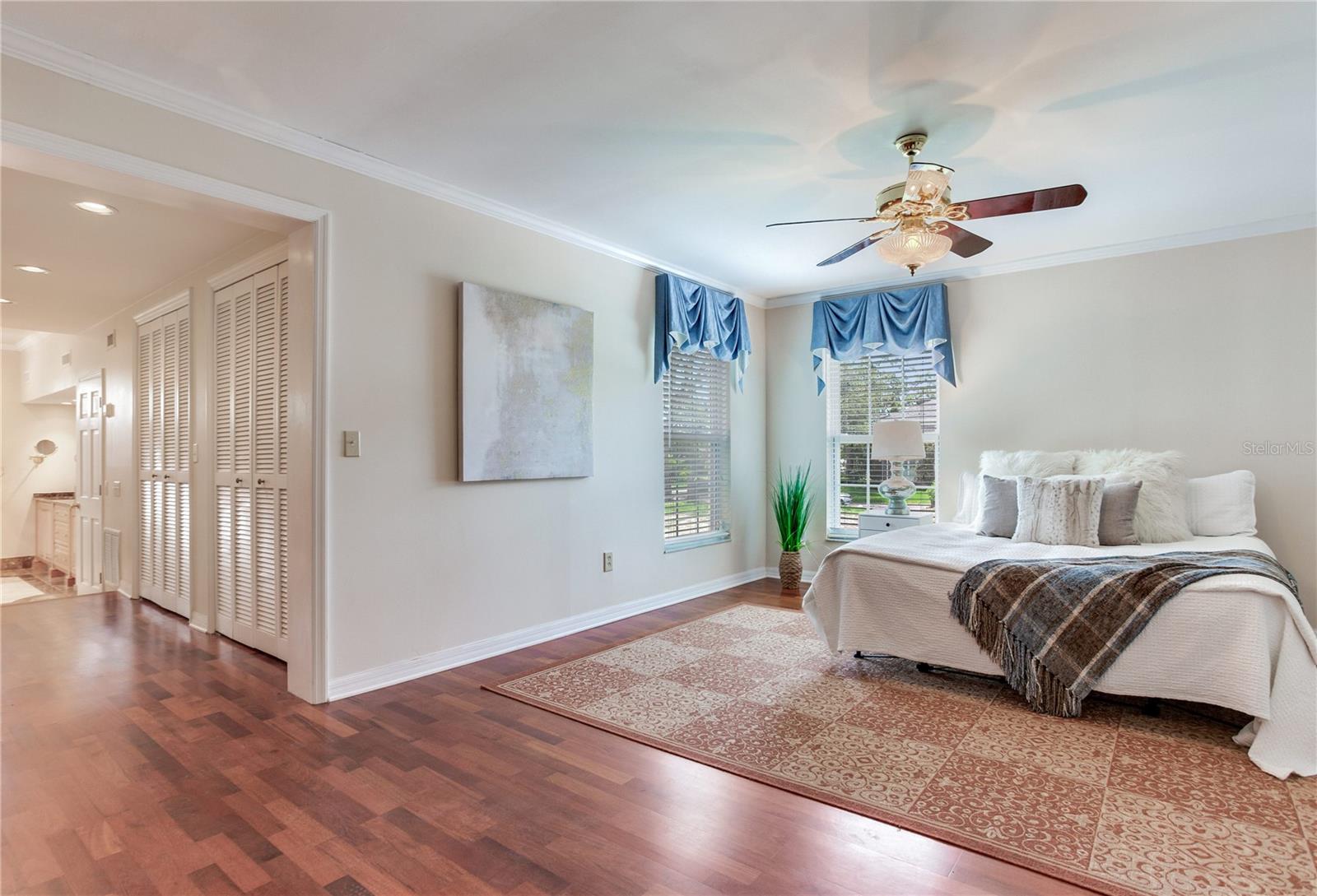 Image 47 of 84 For 4901 Estrella Street
