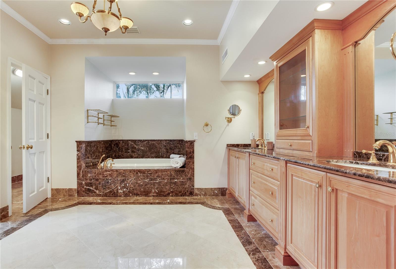 Image 51 of 84 For 4901 Estrella Street