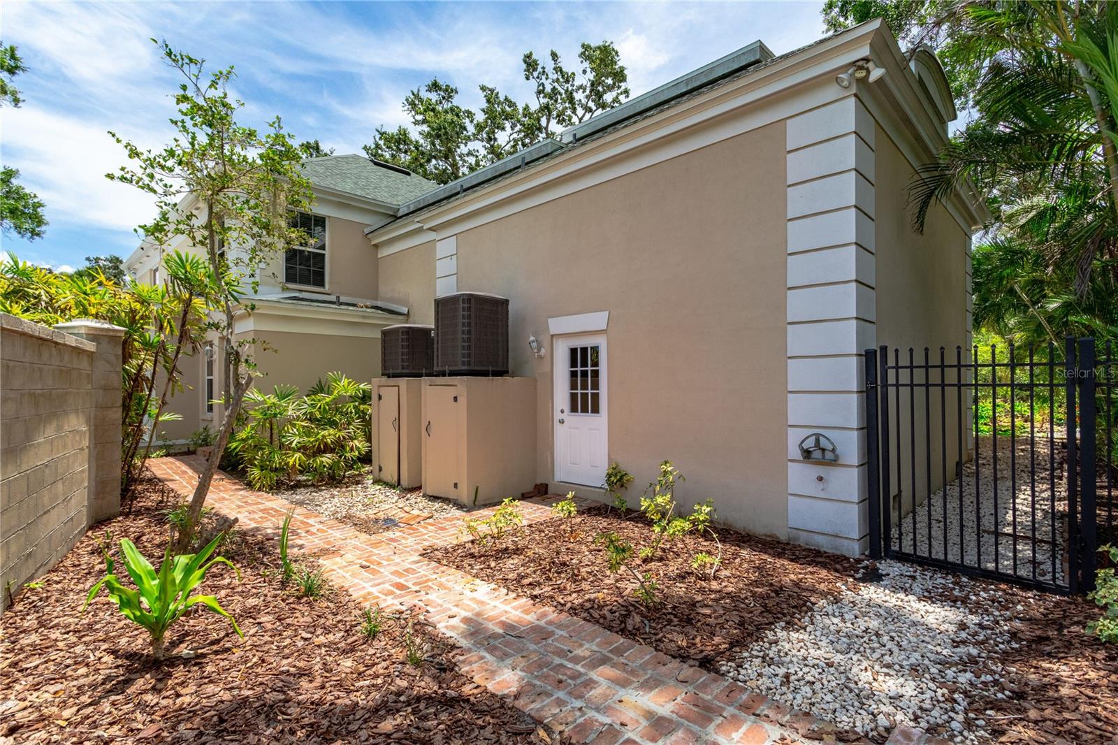 Image 67 of 84 For 4901 Estrella Street