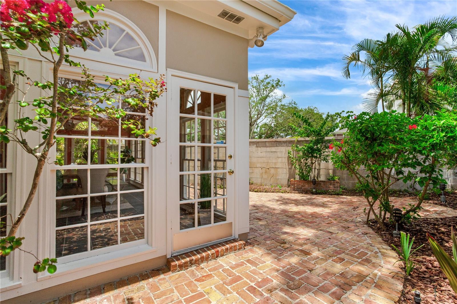 Image 71 of 84 For 4901 Estrella Street