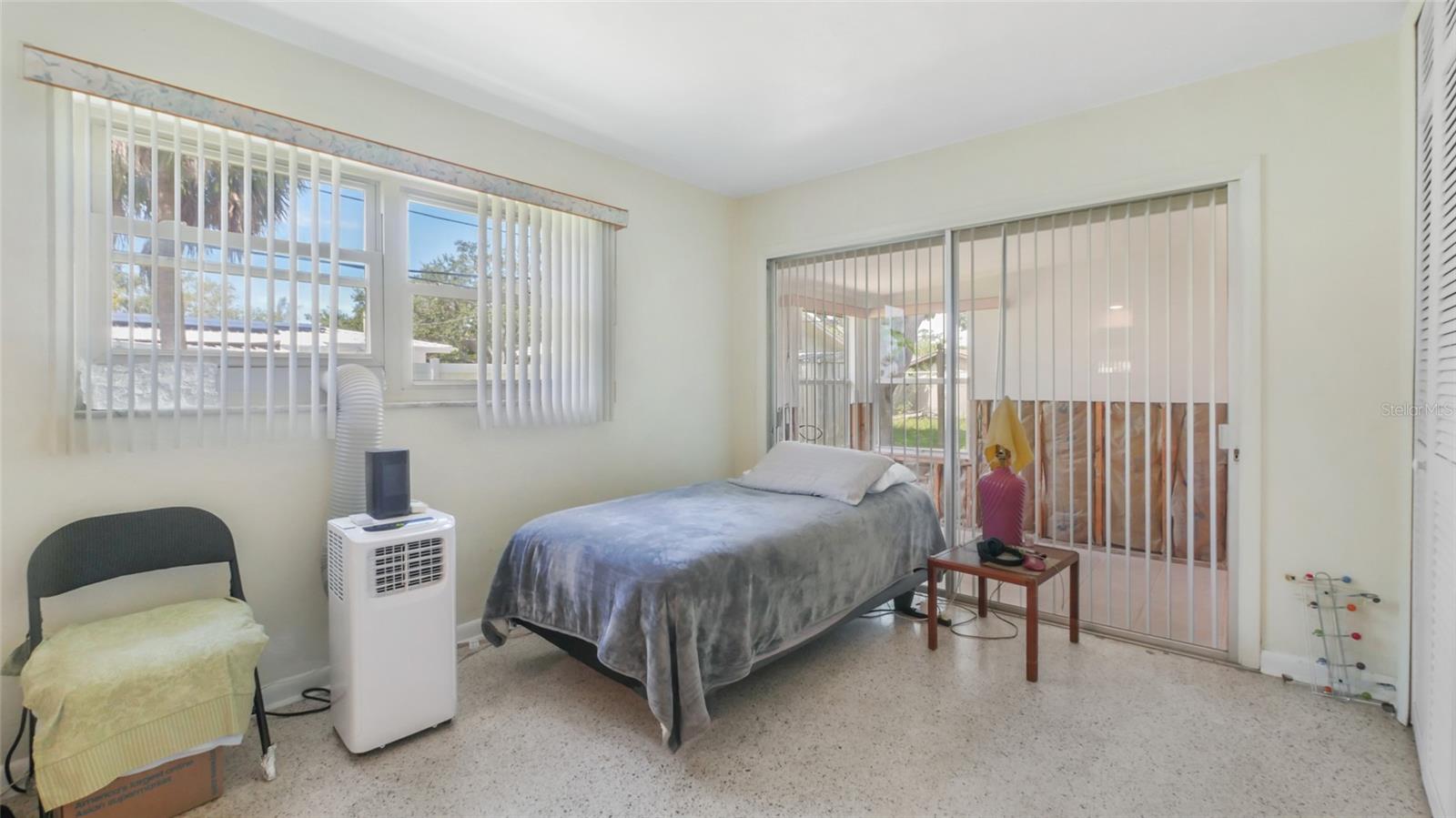 Image 10 of 25 For 4720 Coronado Way S